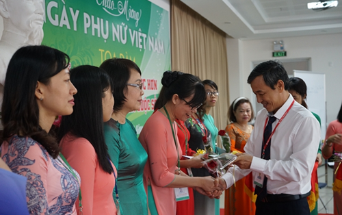 Trường Đại học Đông Á hân hoan chào mừng Ngày Phụ nữ Việt Nam 